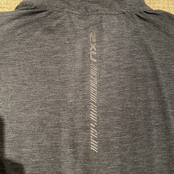 2XU performance 1/4 zip size L - Picture 7 of 10